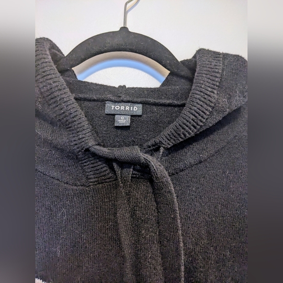 Torrid Black Knit Leopard Cheetah Hooded Sweater sz 0/L/12 - Picture 5 of 9